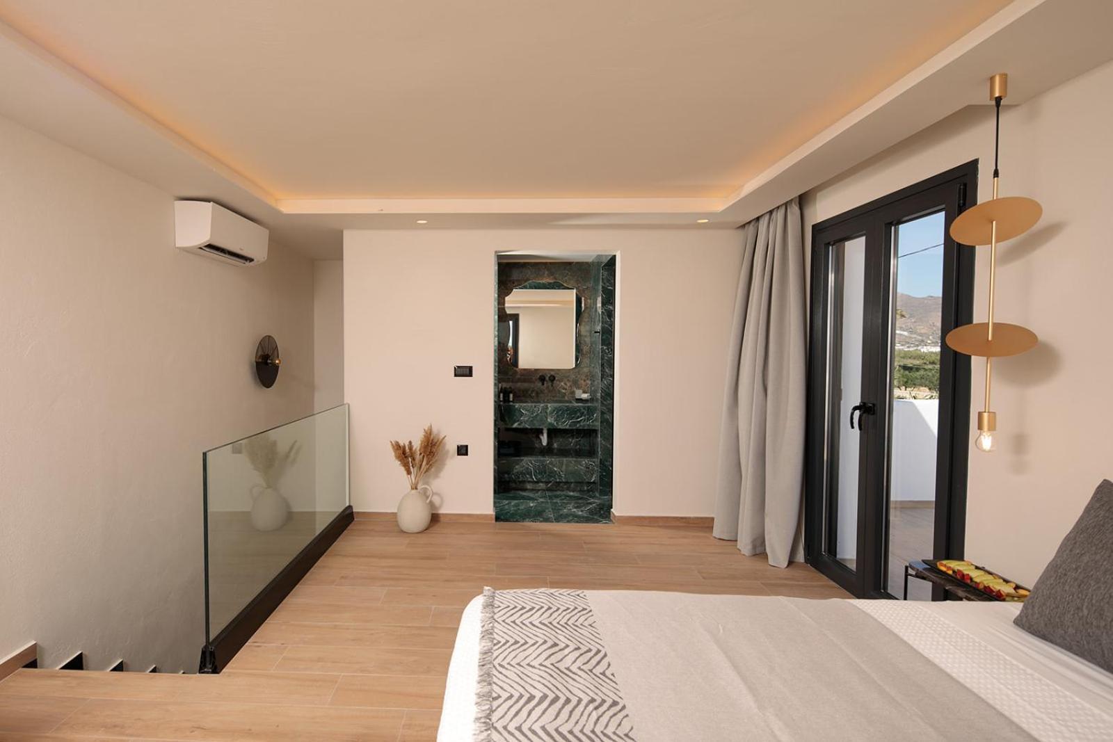 Iphimedeia Luxury Hotel & Suites Naxos City Extérieur photo