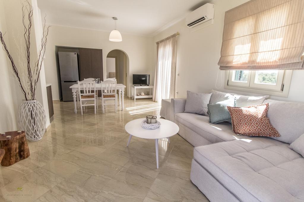 Iphimedeia Luxury Hotel & Suites Naxos City Extérieur photo